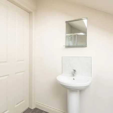 Host & - Woodlands View